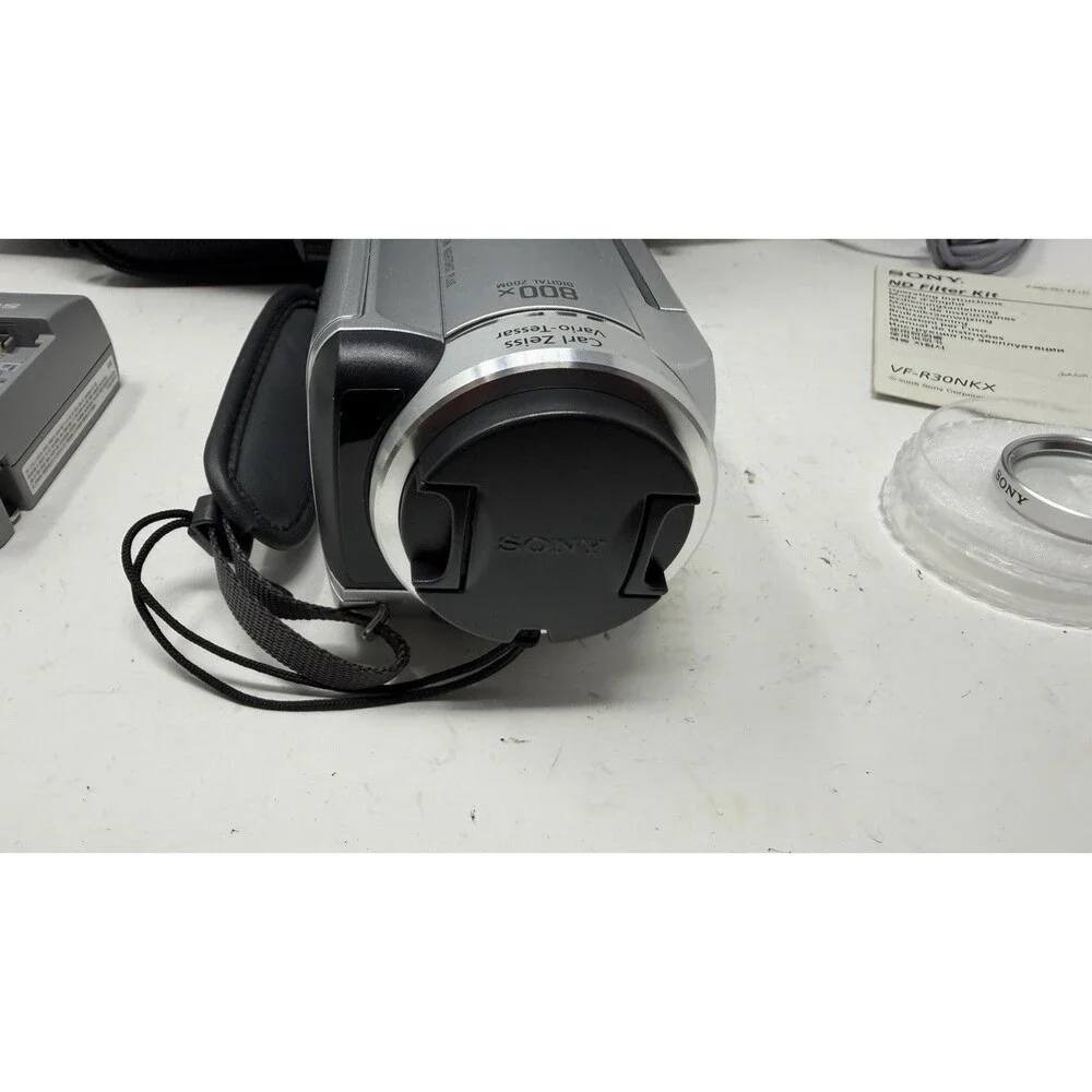 Sony Handycam DCR-SR40 Mini DV Camcorder 30 GB. With Charger, Case & Lens Filter